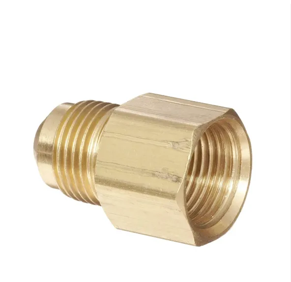 CONECTOR DE BRONCE 3/8  X 1/2 FLARE
